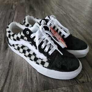 Vans Old Skool Checkerboard Sherpa Women's Black White Retro Low Top Skate Shoes